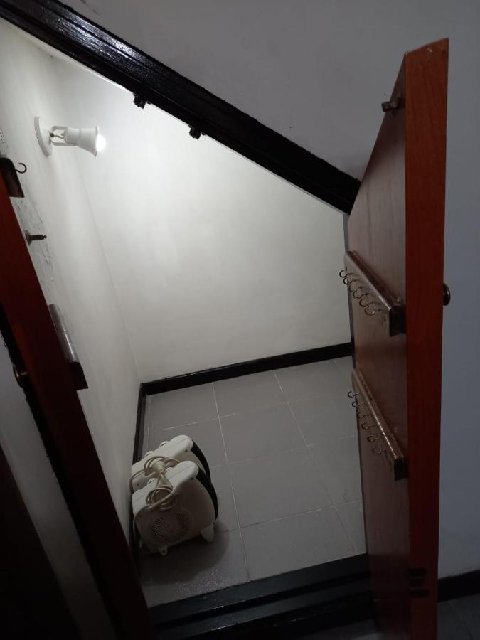 Apartamentos Willy - En Zona Residencial Con Estacionamiento Mendoza Exterior photo