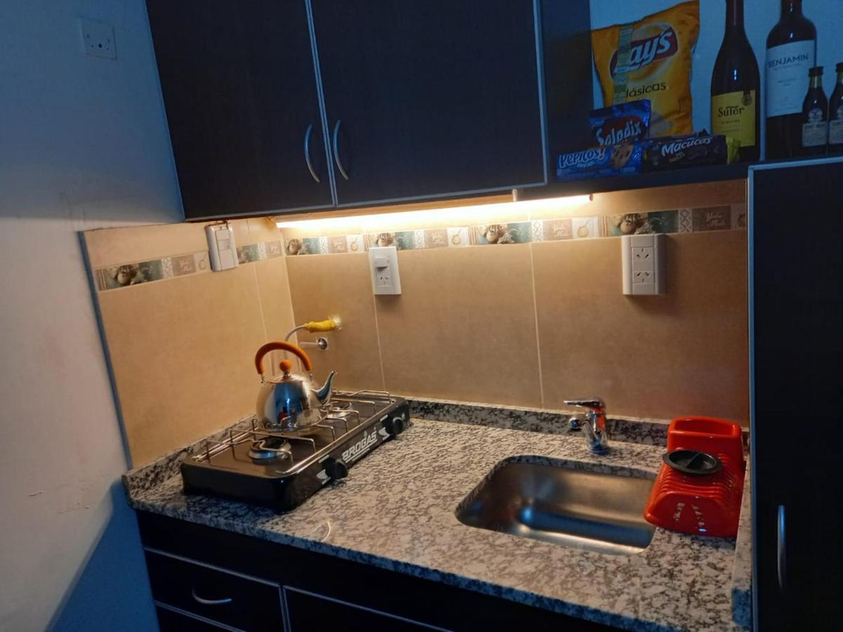 Apartamentos Willy - En Zona Residencial Con Estacionamiento Mendoza Exterior photo