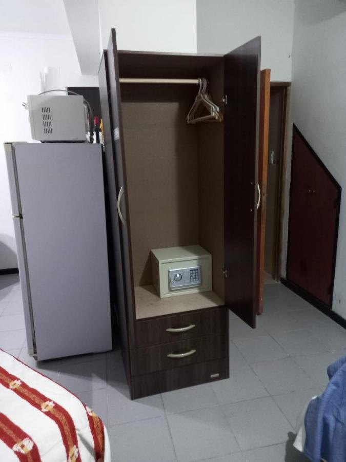 Apartamentos Willy - En Zona Residencial Con Estacionamiento Mendoza Exterior photo